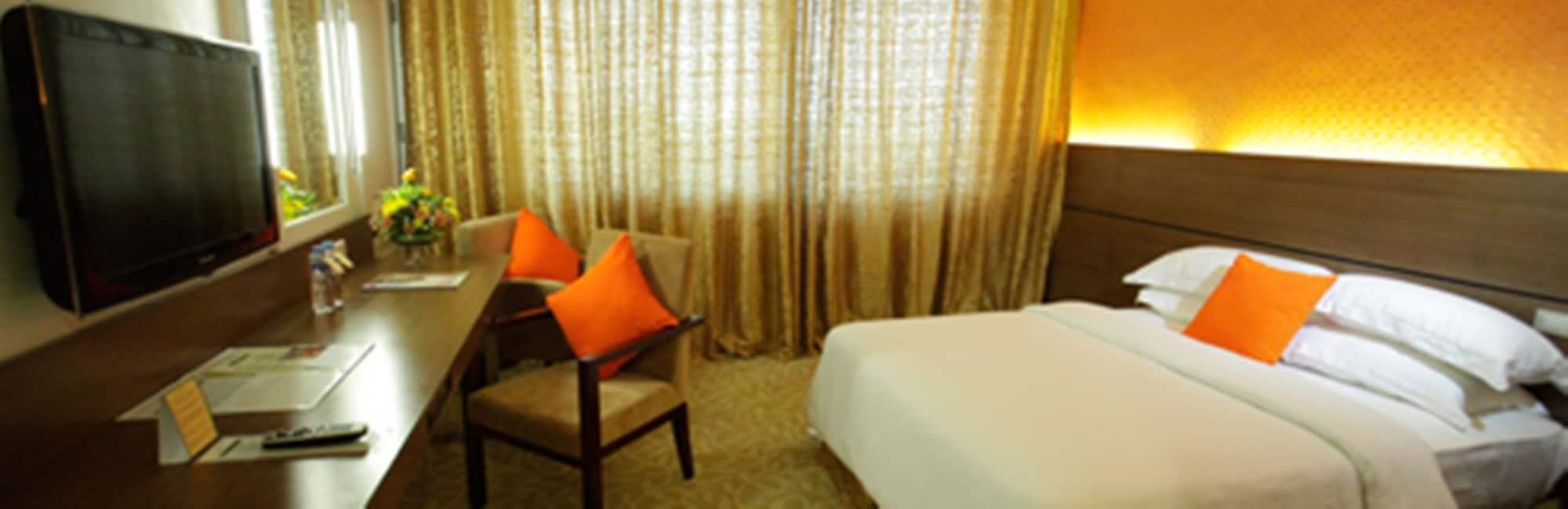 The Royal Mandaya Hotel Davao City Exterior foto