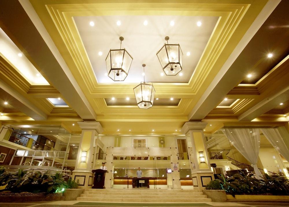 The Royal Mandaya Hotel Davao City Exterior foto