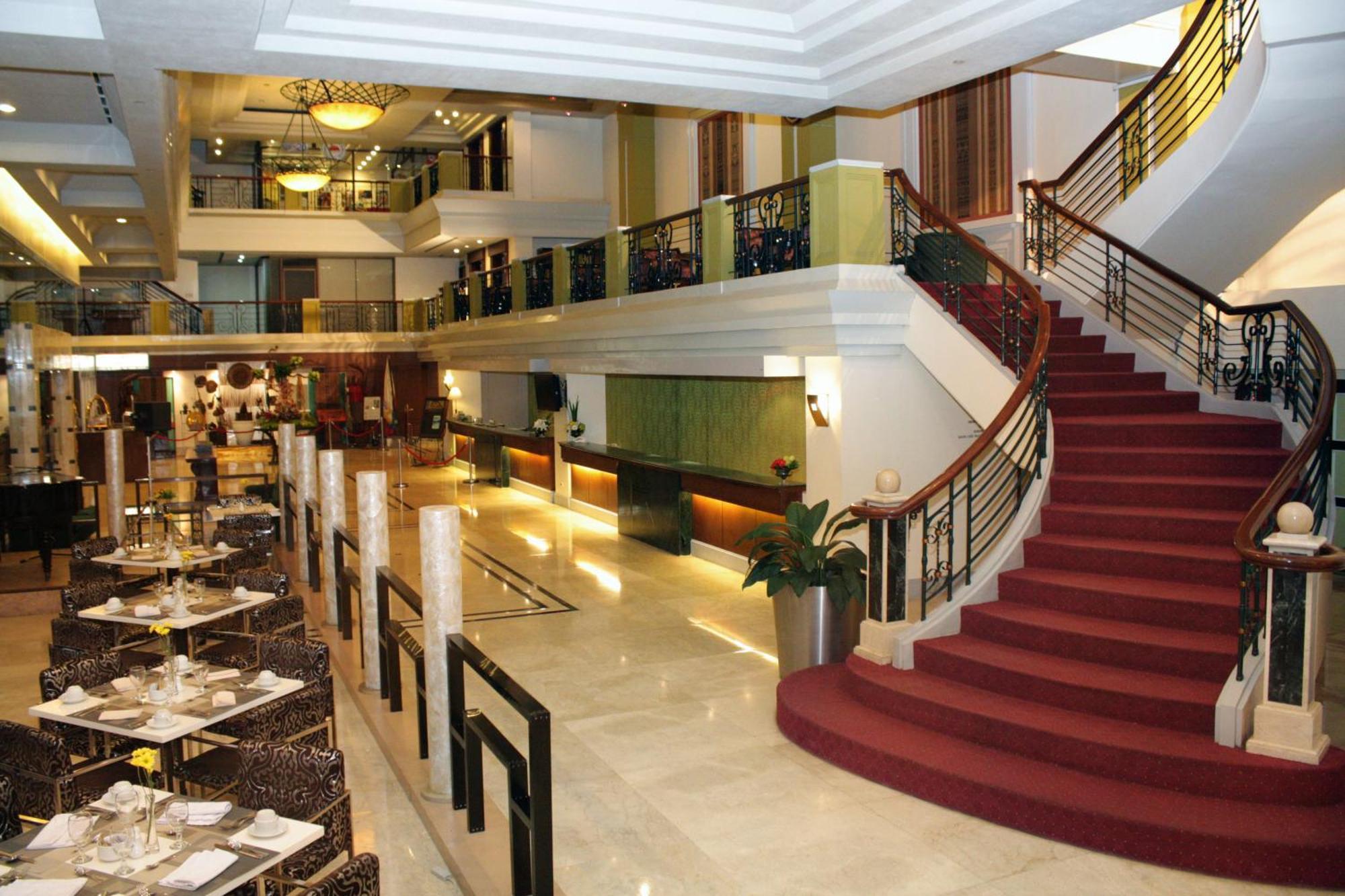 The Royal Mandaya Hotel Davao City Exterior foto