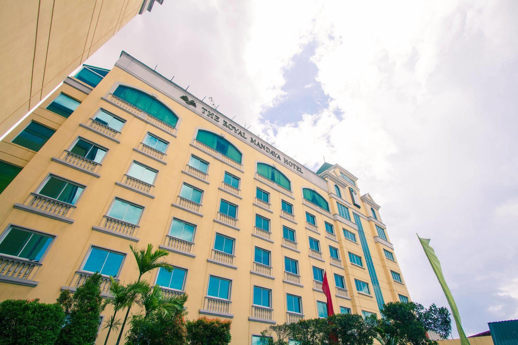 The Royal Mandaya Hotel Davao City Exterior foto